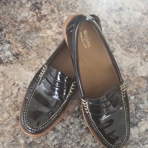 Weejuns paten leather loafer